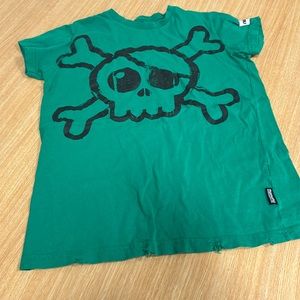 Nununu light t-shirt, size 10/11. Gentle used condition.